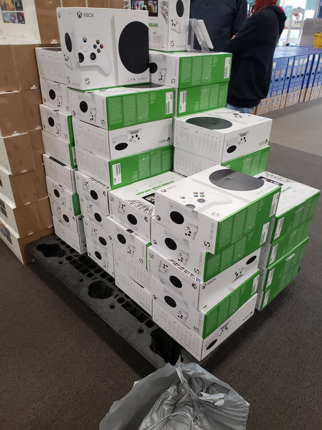 a-pallet-full-of-series-s-consoles-at-my-local-best-buy-v0-t3l5yoya51781