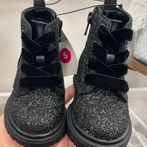 Wholesale Kids Shoes Liquidation Pallets